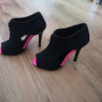 Дамски летни обувки с ток, снимка 1 - Дамски боти - 38829527
