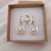 Сребърен комплект - пръстен и обици с перли, снимка 4 - Бижутерийни комплекти - 37759889
