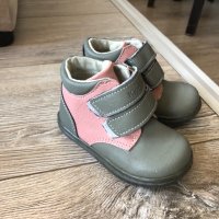 Обувки за момиче -естествена кожа без забележки Цена 12лв, снимка 3 - Бебешки боти и ботуши - 38157580