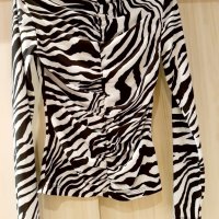 Нова блузка , снимка 2 - Блузи с дълъг ръкав и пуловери - 39563197