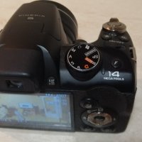 Дигитален фотоапарат Fujifilm FinePix S4500, снимка 3 - Фотоапарати - 39222726