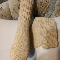Ръчно плетени чорапи от вълна размер 40, снимка 2 - Дамски чорапи - 39459103