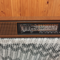 Радио Grundig, снимка 1 - Аудиосистеми - 44658559