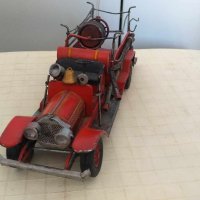 Стара метална пожарна кола, снимка 3 - Антикварни и старинни предмети - 42777445