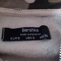 Блуза къса Bershka нова, снимка 6 - Блузи с дълъг ръкав и пуловери - 42903146