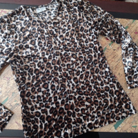 Блуза М/Л, снимка 1 - Блузи с дълъг ръкав и пуловери - 36457326