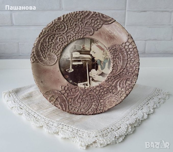 Ретро рамка с релефна дантела, снимка 1