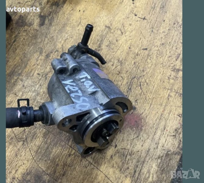 Toyota avensis verso 2.0d4d 2005година Вакум Помпа, снимка 1