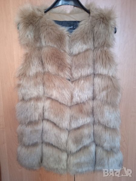 Пухкав елек с косъм, снимка 1