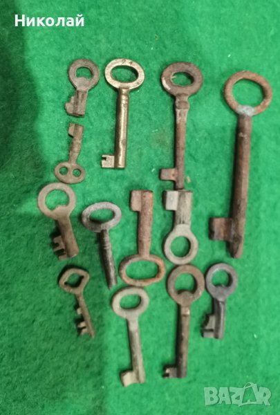 Лот стари бронзови и железни ключове, снимка 1