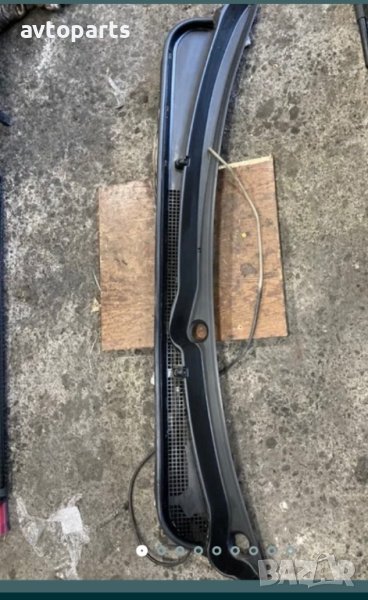 Subaru legacy 2011година маска под предна стъкло с пръскалки, снимка 1