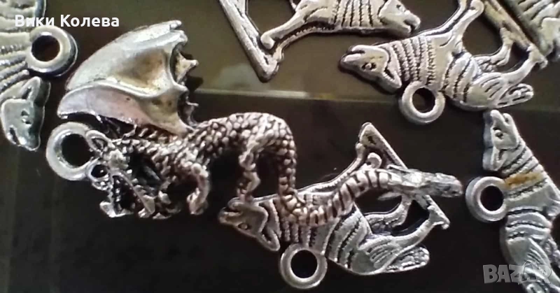 висулки „Дракон и вълк“ – за бижута и декорации, снимка 1