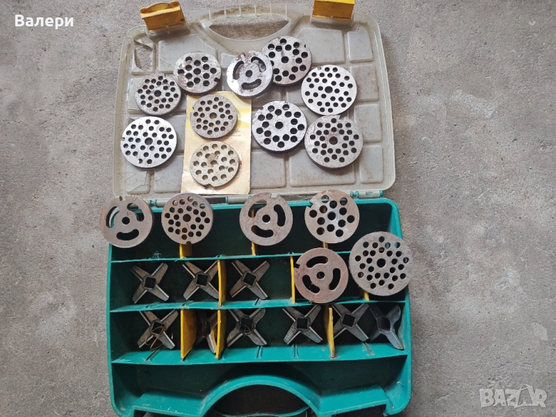 [Разпродажба] Ножчета и Решетки за Месомелачки, снимка 1