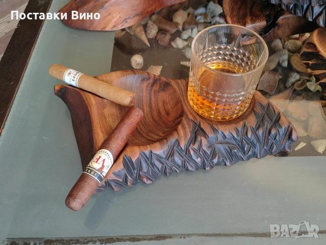 Пепелник за пури с място за чаши