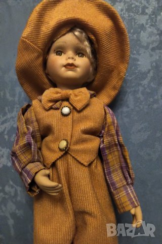 Порцеланова кукла колекционерска 