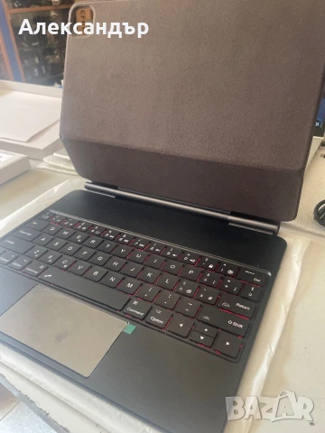 Магнитна безжична клавиатура за Apple iPad Pro с калъф , снимка 3 - Друга електроника - 51383921