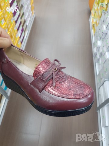 Обувки, снимка 2 - Дамски ежедневни обувки - 42394421