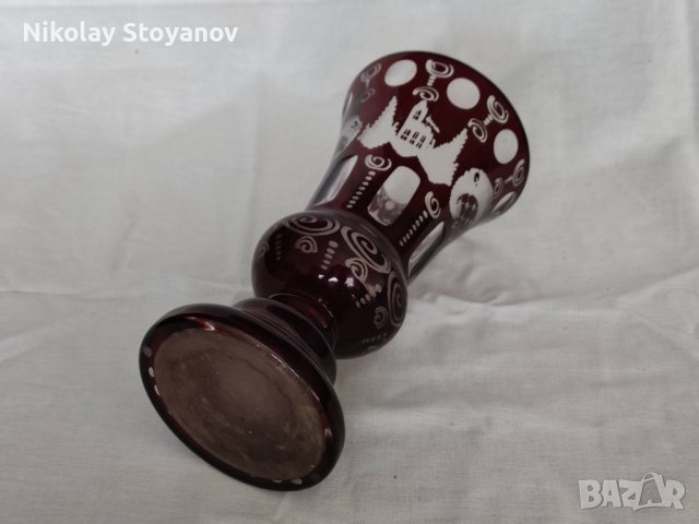 Червена ръчногравирана Ваза, снимка 3 - Вази - 39312928
