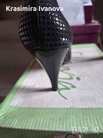 нови обувки Мегияс на квадрати велур , снимка 5 - Дамски обувки на ток - 54193379