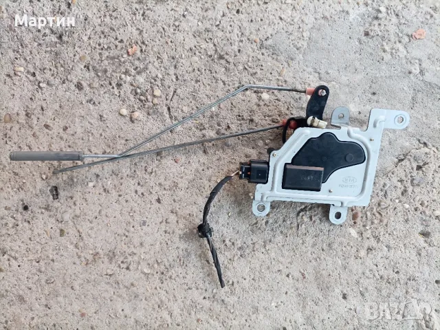 Централно заключване ( Електромотор за заключване) на вратата на багажника за Киа Соренто , снимка 5 - Части - 47776279