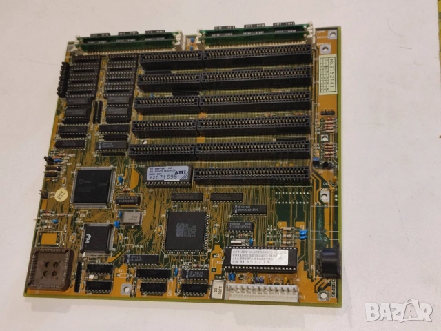 Платка ретро МВ с процесор 386 и памет