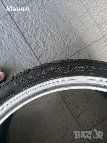 Зимни гуми Michelin Pilot Alpin – 235/35 R20 92W, снимка 5 - Гуми и джанти - 56059666