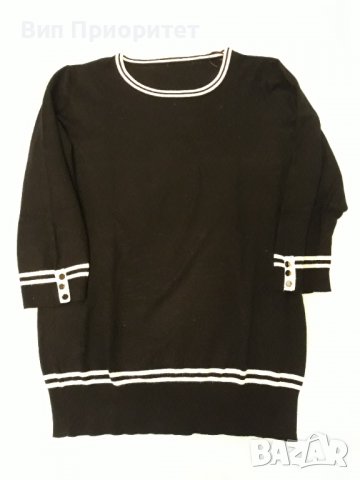 Свободна черна блуза 3/4 ръкав с бяла гарнитура и кокетни копчета сребърни, фино плетиво , снимка 1 - Блузи с дълъг ръкав и пуловери - 37414688