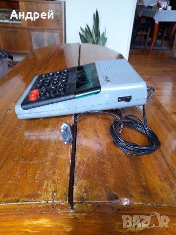 Стар калкулатор Елка,Elka 51, снимка 4 - Антикварни и старинни предмети - 38000948