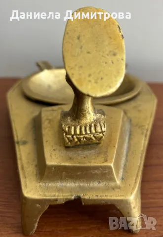 Лят месингов пепелник , снимка 2 - Антикварни и старинни предмети - 49429494