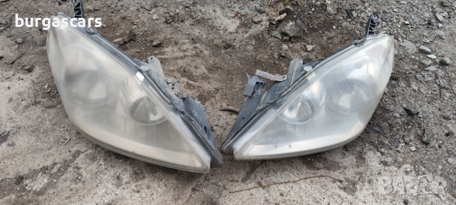 Фар ляв десен Opel Zafira B