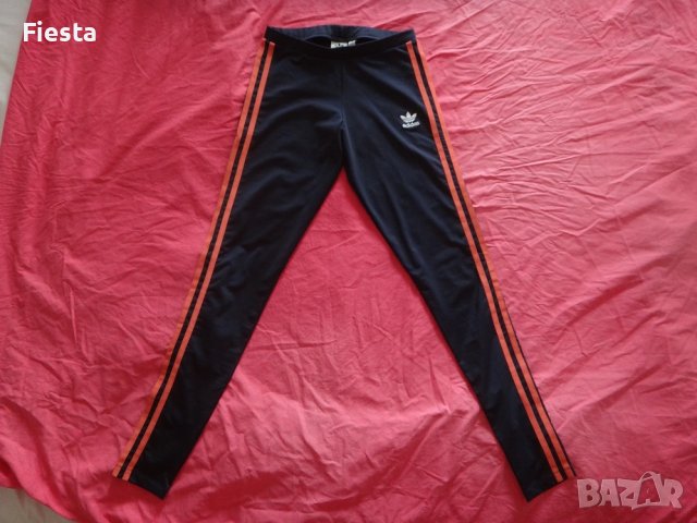 Оригинален тъмно син клин Adidas Originals Active Icon 3-Stripe Leggings, снимка 2 - Клинове - 40546482