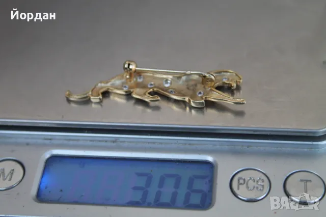 Златна брошка пума , снимка 7 - Колиета, медальони, синджири - 49415073