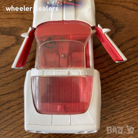 Метална количка Revell Chevrolet Corvette ZR-1 в мащаб 1/24, снимка 6 - Колекции - 39886074