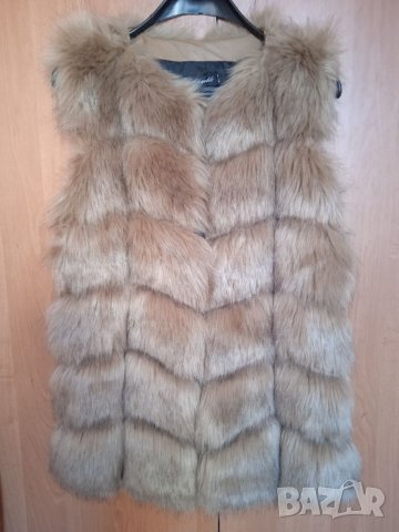 Пухкав елек с косъм, снимка 1