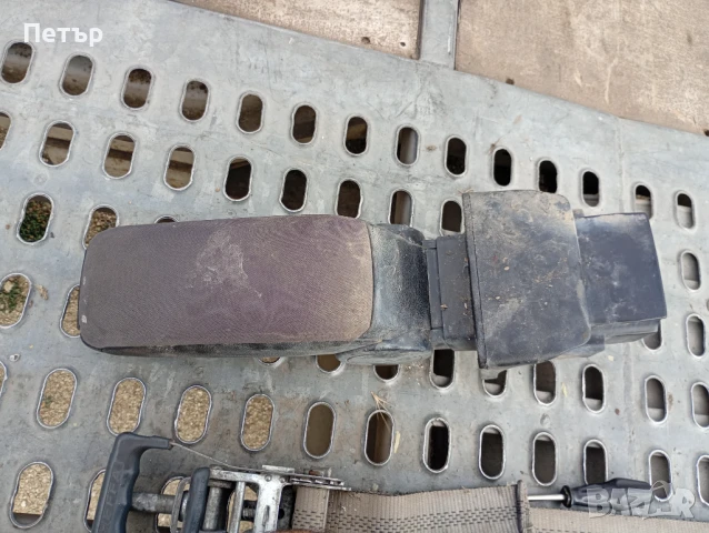 Подлакътник за автомобил, снимка 5 - Аксесоари и консумативи - 51401637