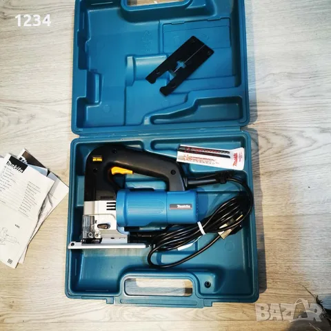 НОВ прободен трион зеге MAKITA 4304 600w, снимка 2 - Триони и циркуляри - 55949938