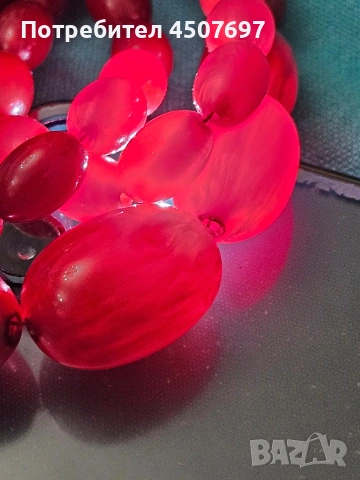 Колие от Червен Кехлибар., снимка 2 - Колиета, медальони, синджири - 53204442