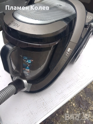 Rowenta висок клас прахосмукачка , снимка 3 - Прахосмукачки - 52582234
