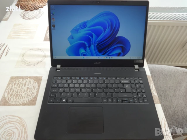 Мощен лаптоп Acer Travelmate P215-52  15.6" i7-10510U/RAM 8GB DDR4/SSD256GB NVMe, снимка 2 - Лаптопи за работа - 50499868
