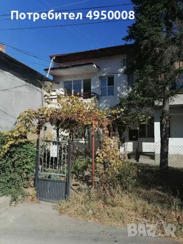 Продава се къща с два самостоятелни етажа в град Свищов, снимка 4 - Къщи - 56082384