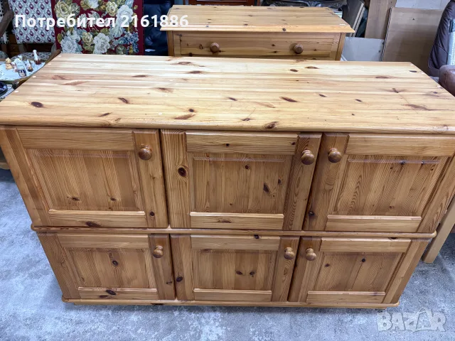 Масивен шкаф с вратички, снимка 5 - Секции и витрини - 56010858