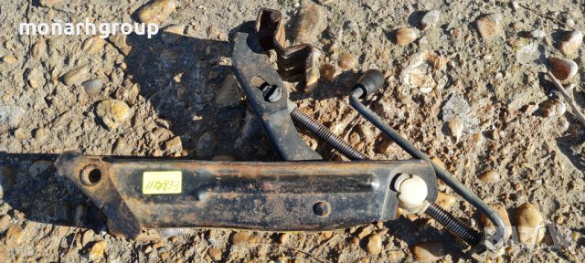 Авариен комплект + крик +резервна гума, снимка 4 - Аксесоари и консумативи - 39249177