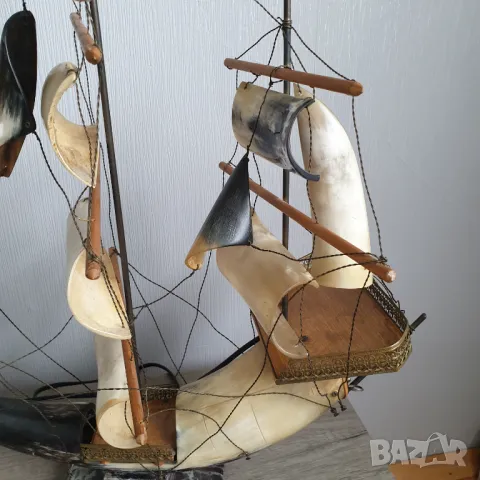 Голям кораб от рог с нощна лампа и латерна, снимка 3 - Колекции - 50266343