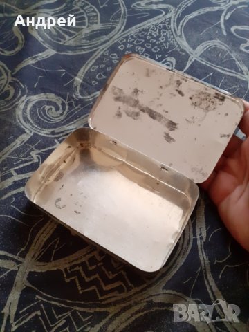 Кутия от стара аптечка на Johnson, снимка 4 - Други ценни предмети - 29740206