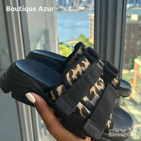 чехли christian dior с леопардов акцент , снимка 2 - Чехли - 50307194