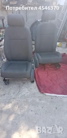 Предни седалки 2 броя за 70лв  за Волксваген Голф 5 1.9 дизел 105к.с 2006г 