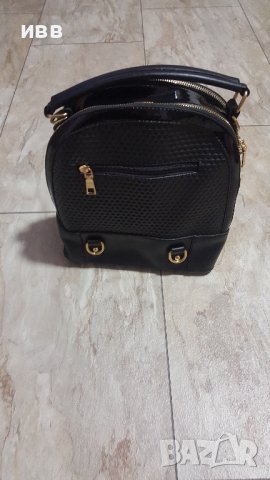 Намалена на 49лв Чисто нова чанта ест.кожа и лак, снимка 2 - Чанти - 40593424