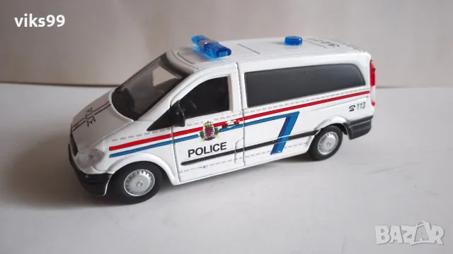 Bburago MERCEDES-BENZ VITO POLICE - Мащаб 1:50, снимка 2 - Колекции - 49235126