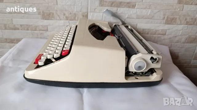 Стара пишеща машина Brother Deluxe 850TR - Made in Japan - 1970 година, снимка 10 - Антикварни и старинни предмети - 49159698