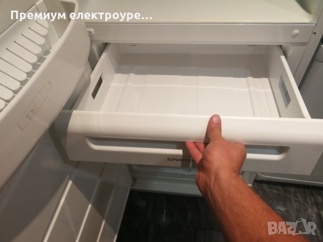Хладилник с фризер Privileg с 2 компресора 325л., снимка 9 - Хладилници - 31834585